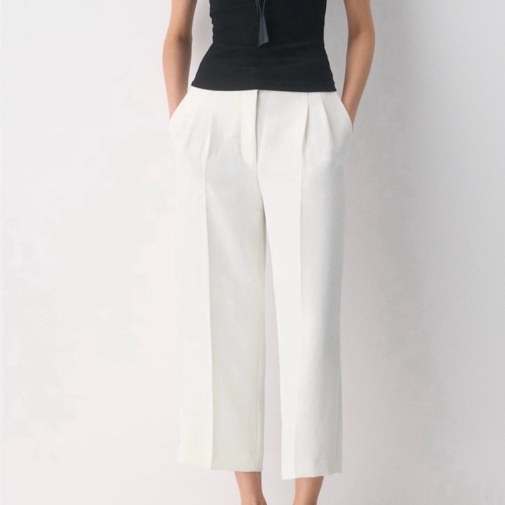 Aritzia The Effortless Pant Cropped - Crepette - light birch white - Size 0